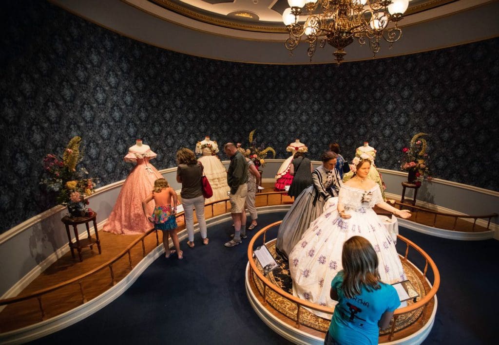 Kids wander around the exhibit of the White House at Abraham Lincoln Presidential Library and Museum.