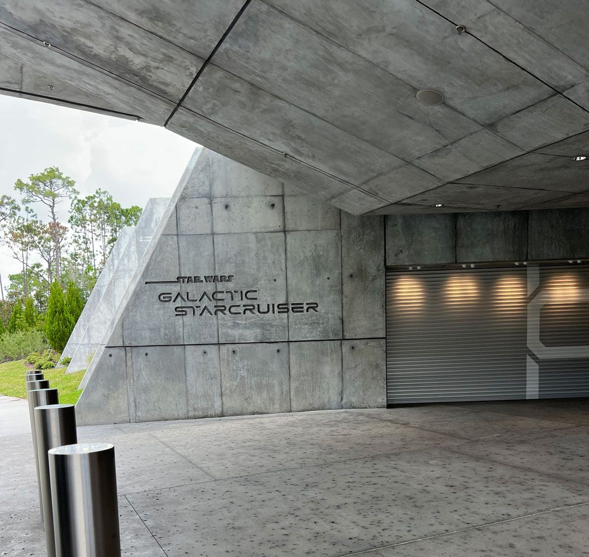 Entrance to Star Wars Galactic Starcuriser.