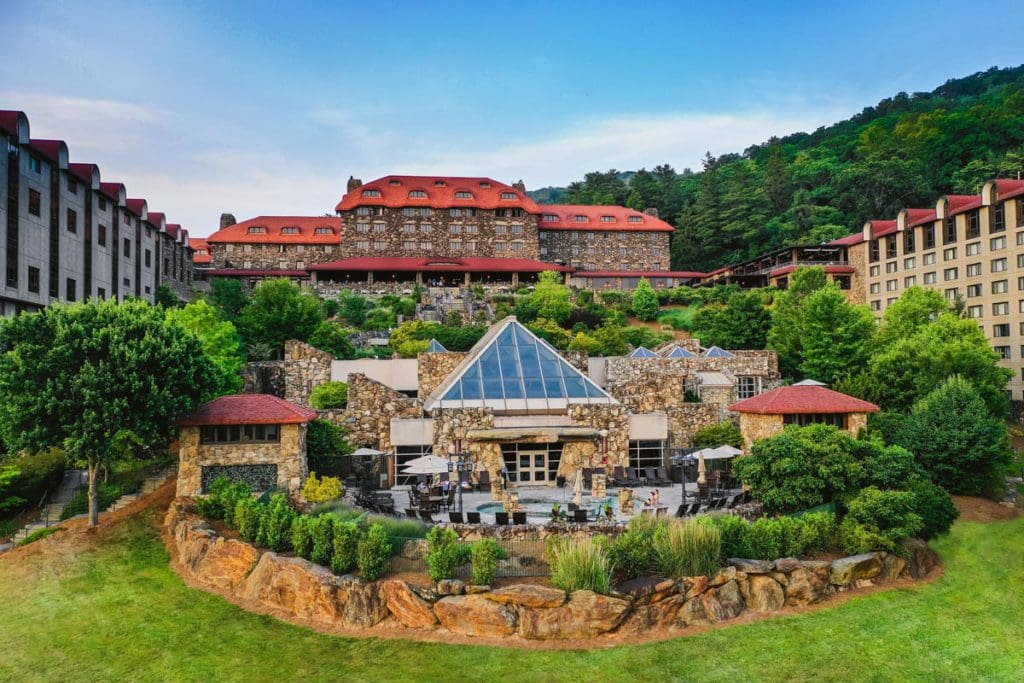 The back exterior to Omni Grove Park Inn on a sunny day.