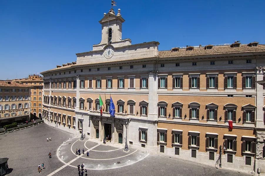 The exterior entrance to Colonna Palace Hotel, one of the best Rome hotels for families.