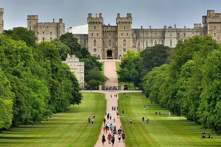 The walkway, filled with people, up to the entrance of Windsor Castle.