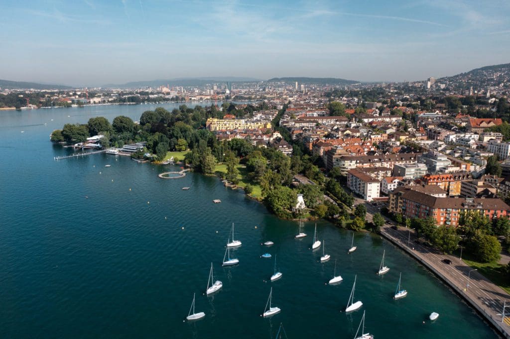 An aerial view of Tiefenbrunnen Lido, which can be enjoyed after hiking in Zurich with kids.