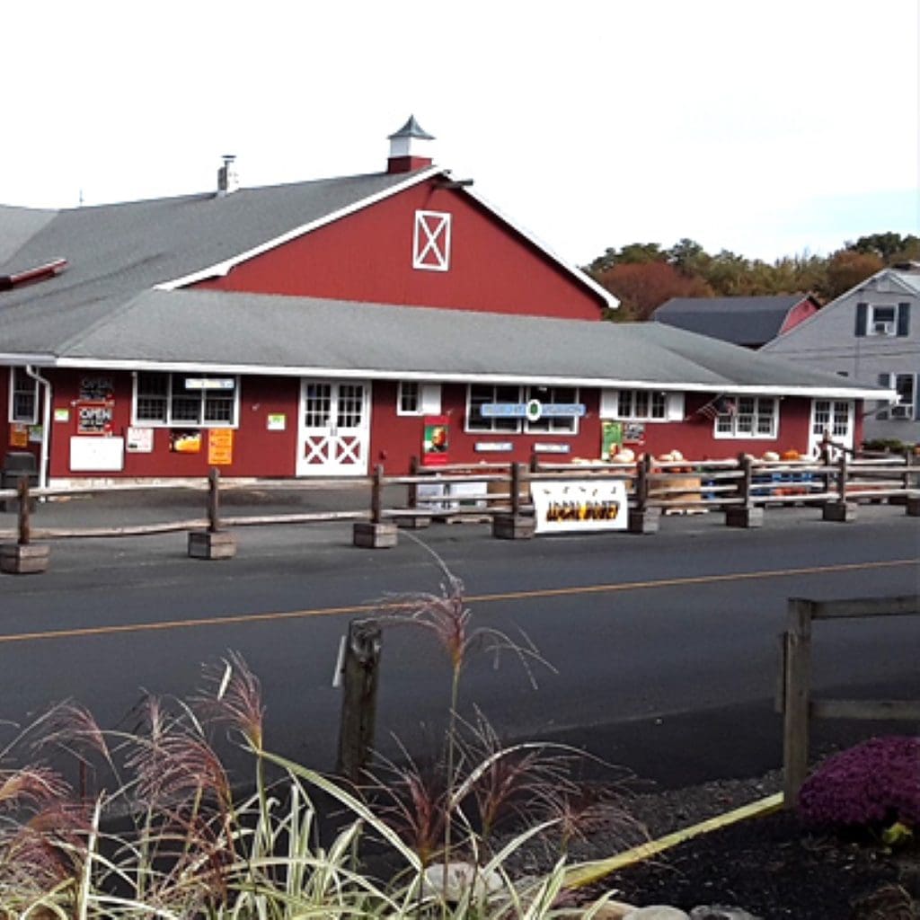 The apple barn at Blue Jay Orchards.