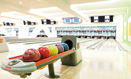 The bowling alley at the Shinagawa Prince Hotel. 